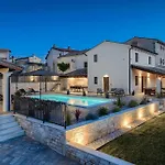 Lovely In Tatil Evi *